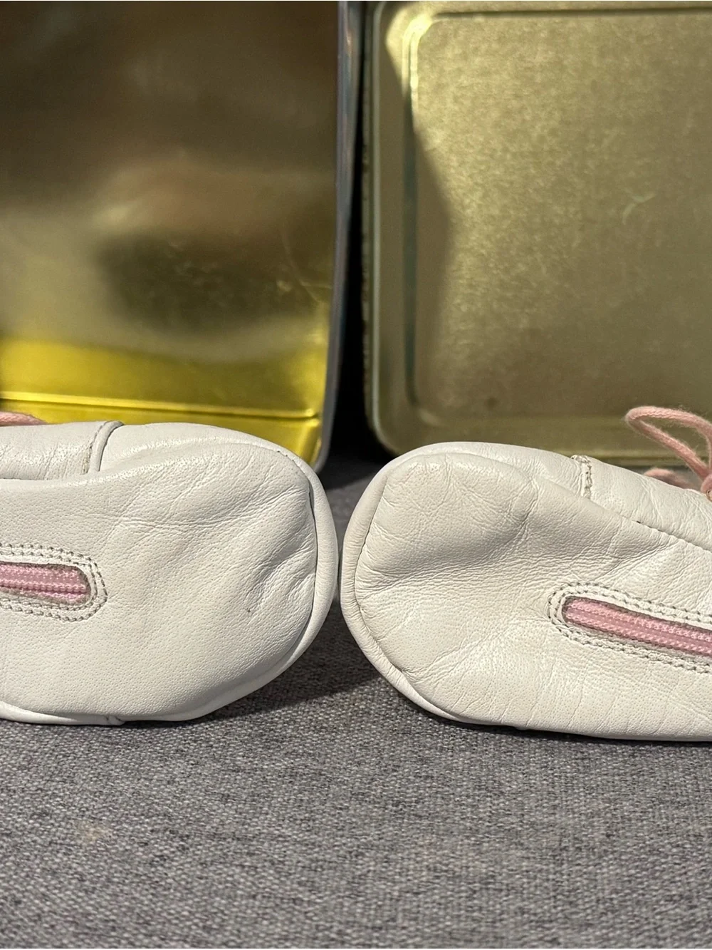 VTG 1980s Nike Sweet Dreams Newborn Crib Shoes with Original Keepsake Tin